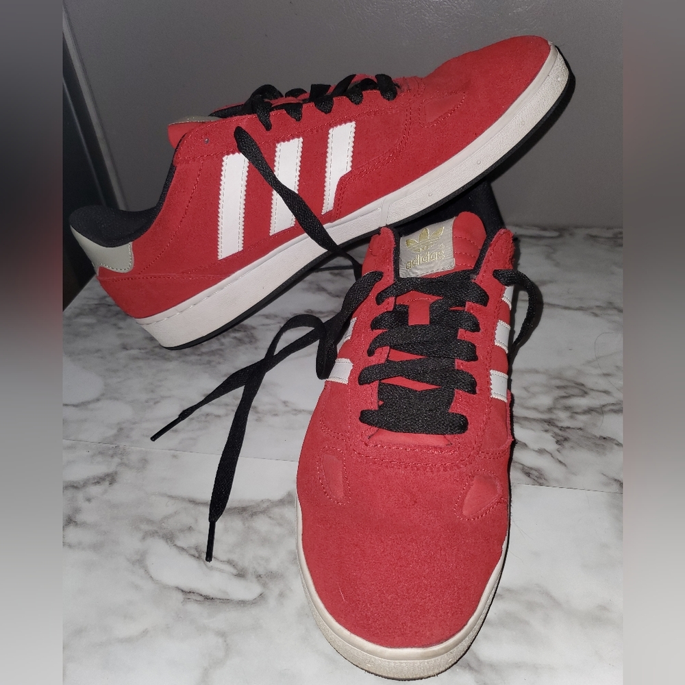 Red suede Adidas cerio low